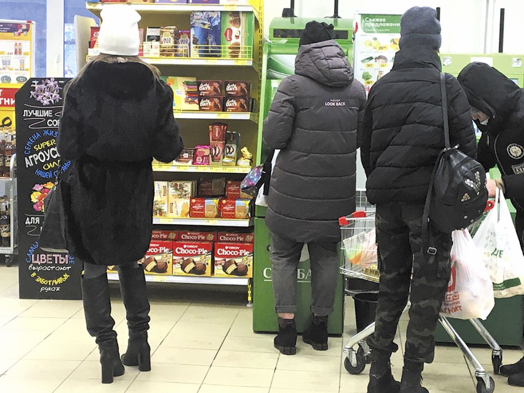 Большие очереди за деньгами вскоре снова сменились обычными