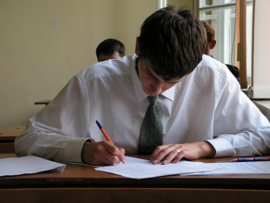 Школьников освободили от ЕГЭ из-за обстрелов в Черноземье