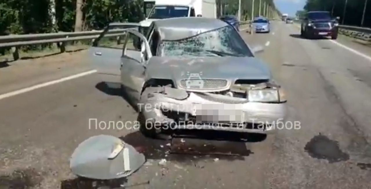 Под Тамбовом легковушка влетела в «ГАЗель»