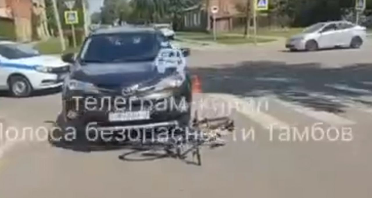 В Тамбове велосипедист попал под машину