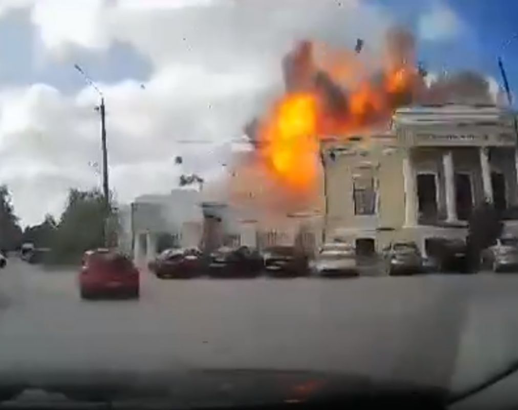 Появилось видео прилёта украинской ракеты по&nbsp;Таганрогу