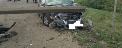 В Тамбовской области машина влетела в столб — пострадал ребенок