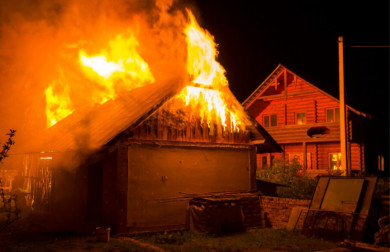 Жилой дом загорелся при обстреле ВСУ в Черноземье: есть пострадавший