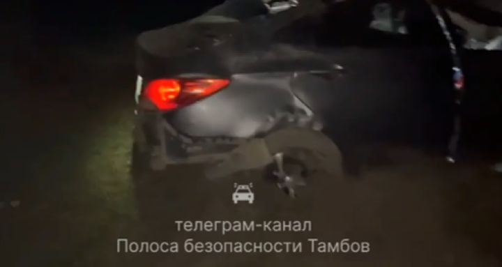 В Тамбовской области водитель перевернулся на машине в попытках избежать аварии