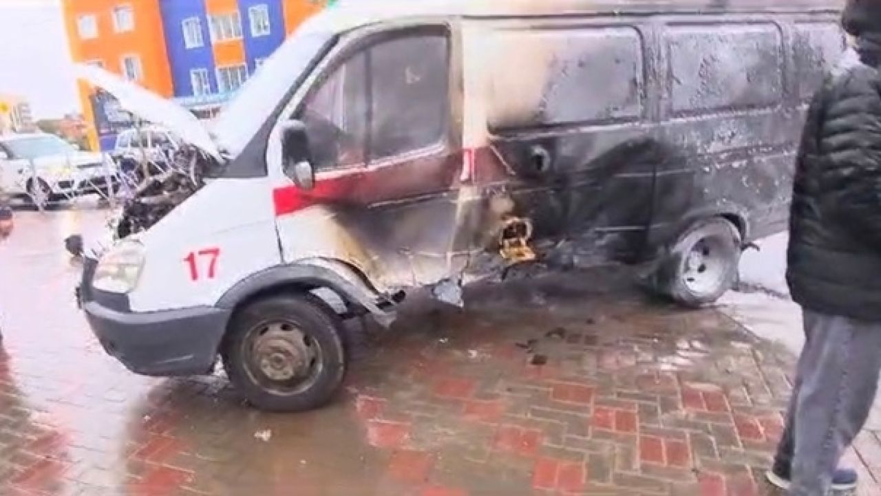 В Тамбове сгорела машина скорой помощи