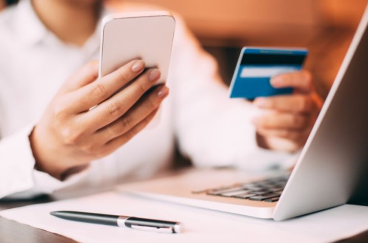 Популярный маркетплейс ввёл комиссию за оплату с карт Visa и Mastercard