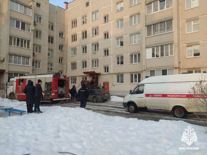 В Котовске пожарные тушили пятиэтажку и нашли труп мужчины