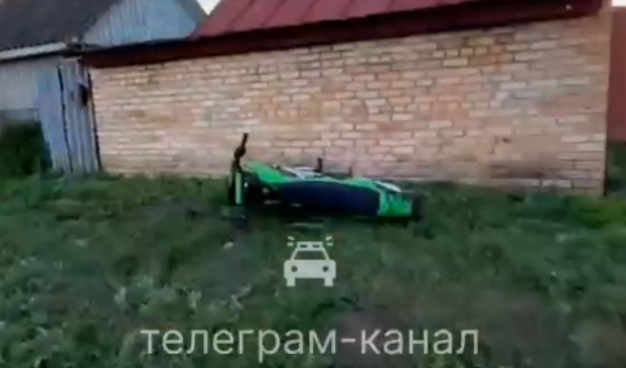В Тамбовской области девочка влетела на мотоцикле в стену гаража и разбилась насмерть
