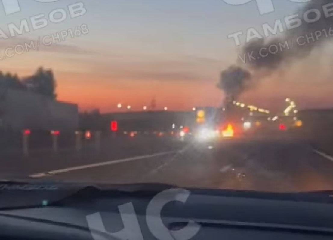 В Тамбовской области на трассе сгорела машина