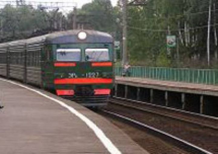 Вагон качается скорый поезд набирает ход. Поезд набирает ход. станция халилово. скорый поезд поезд набирает ход песен голубой вагон.