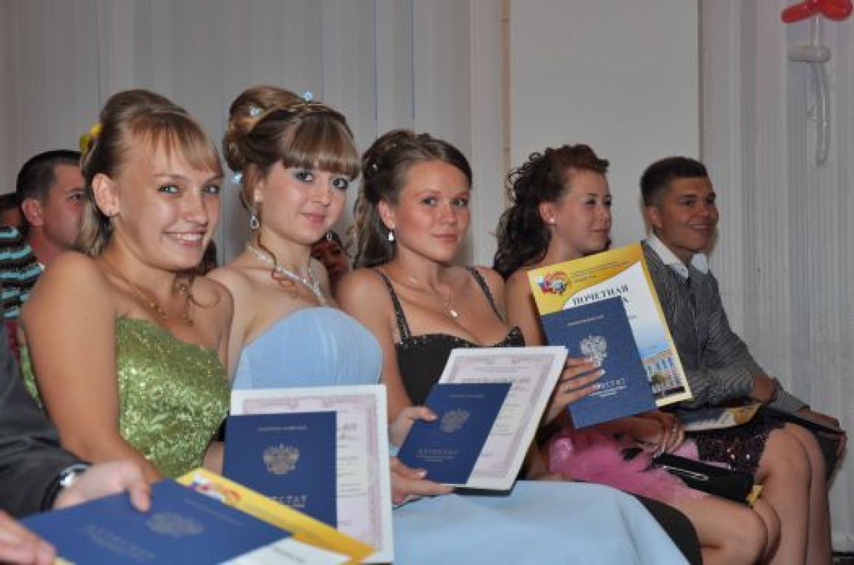 Сегодня в тамбовских школах пройдут выпускные балы