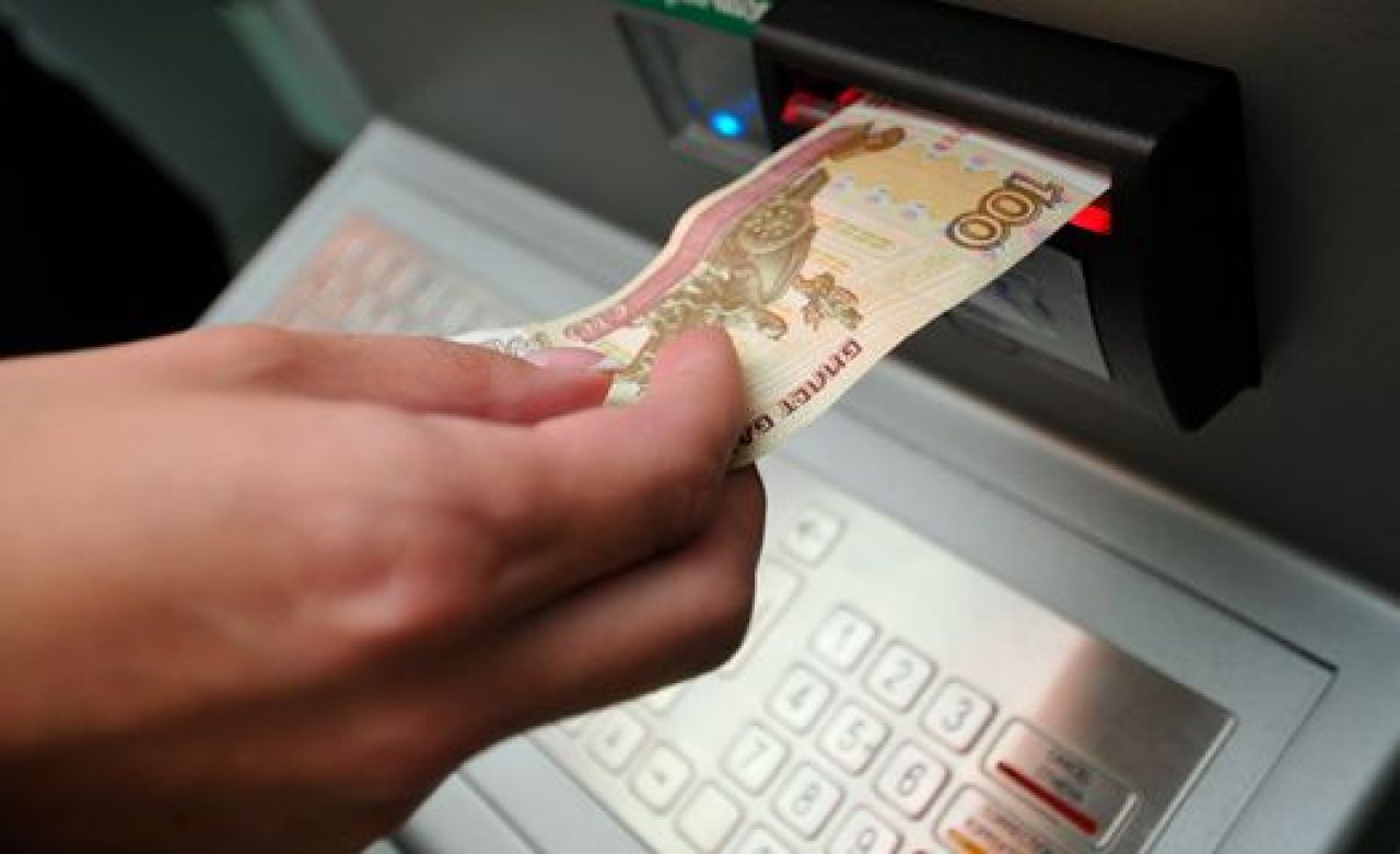 В Тамбовской области мошенница обокрала коллегу в день зарплаты