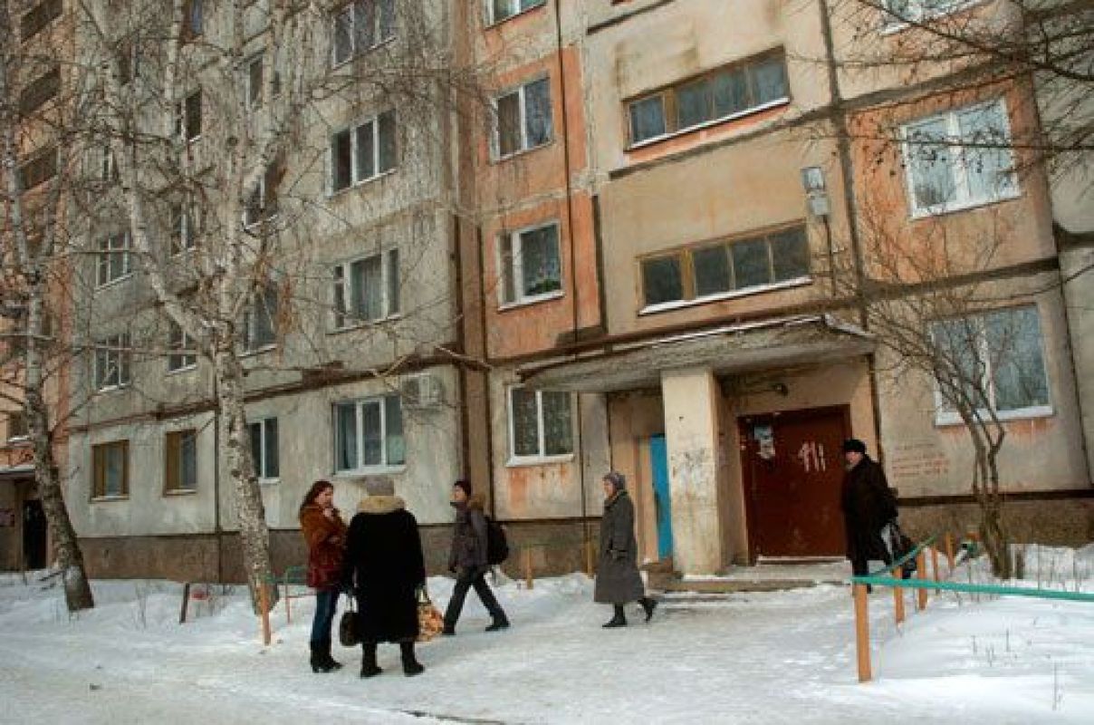 Жильцы подъезда даже не подозревали, 
что у них под боком лежит труп