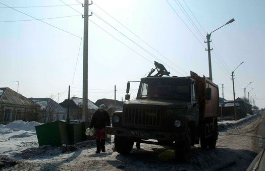Жителей совершенно не устраивает тот факт, что из-за жадности властей им пришлось отнести на помойку миллион рублей