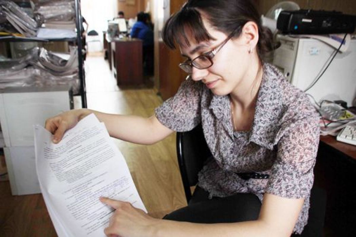 Увольняться Юле пока не пришлось, но продлят ли с ней трудовой договор — большой вопрос