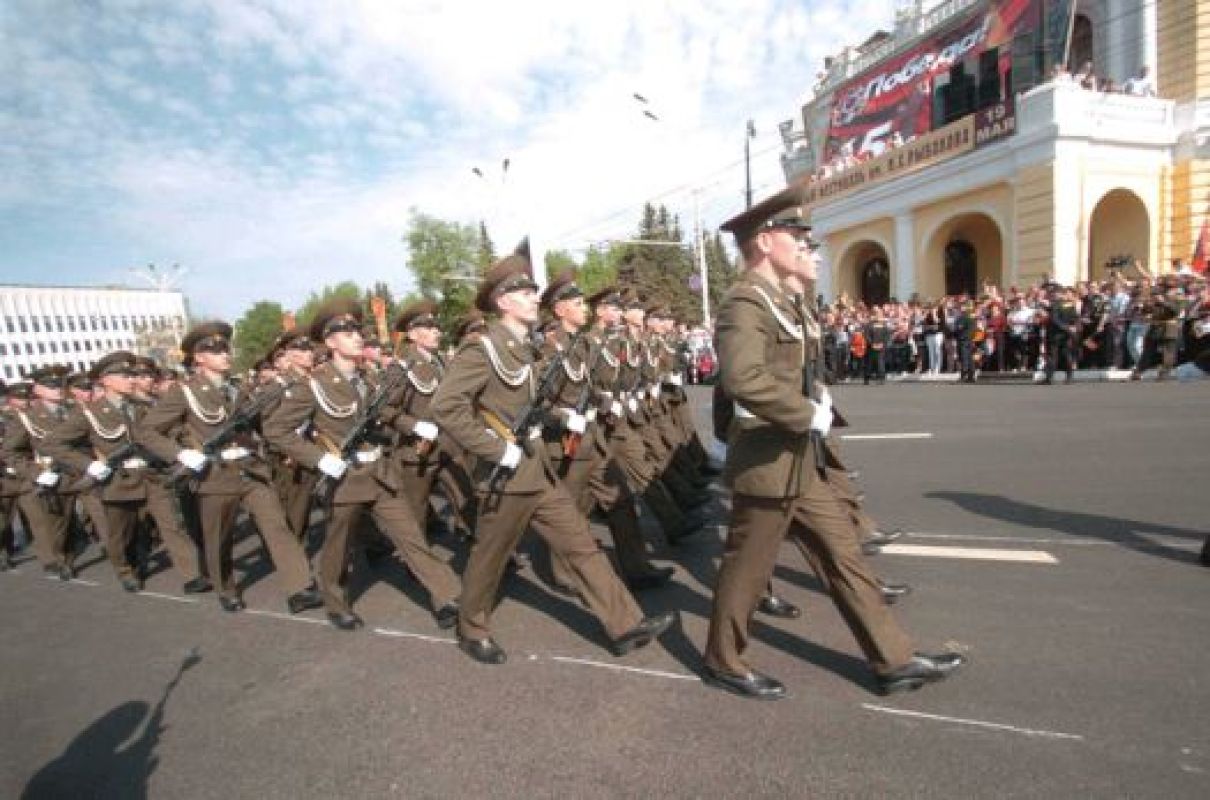 Парад тамбовчане увидят 9 мая в 10.00 на площади Ленина