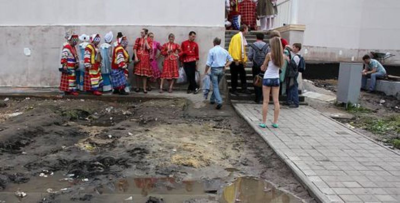 Во время первого концерта накануне Дня города недоделки были видны невооружённым глазом