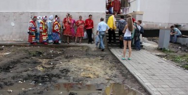 Вышли на большую сЦЕНУ