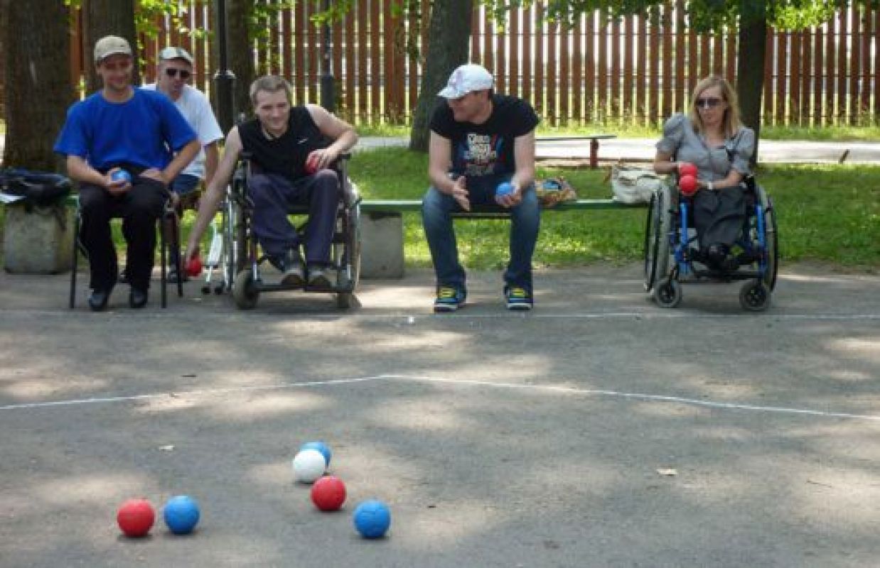 Парень нашёл способ помочь людям с ограниченными возможностями