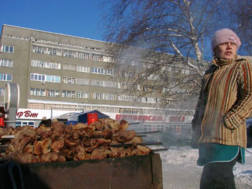 На своих местах могут остаться продавцы урожая с собственных подворий, а также торгующие с тонаров