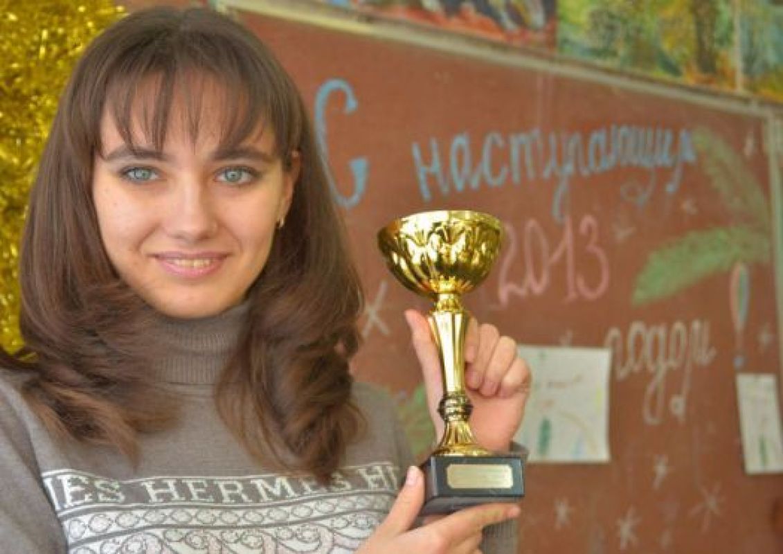 «Житьё» вручило победительнице подарки и памятный кубок