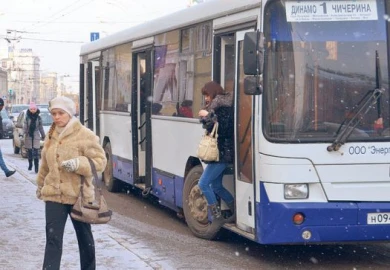 В Тамбове пассажирка выпала из автобуса