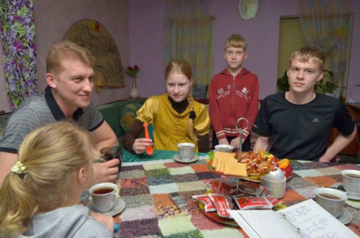 Родителей радует не только то, что дети под присмотром, но и то, что их знания реальны