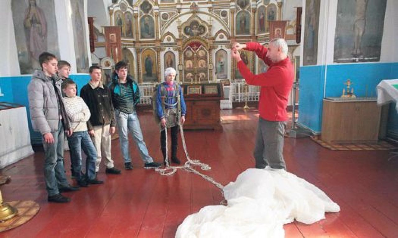 Первые прыжки у воспитанников клуба будут весной, как только просохнет земля