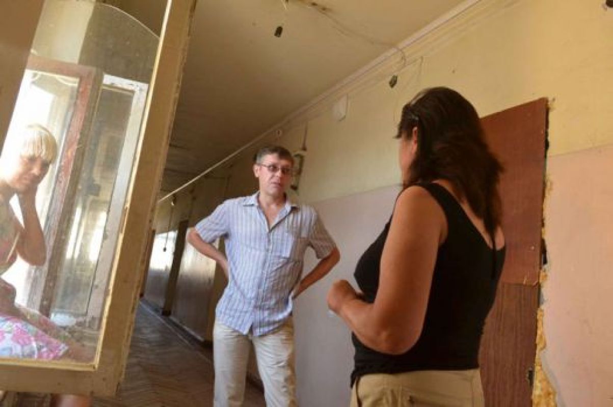 Люди, несмотря на ужасные условия проживания, не торопятся покидать гостиницу «Тамбов», уверенные, что здесь им лучше