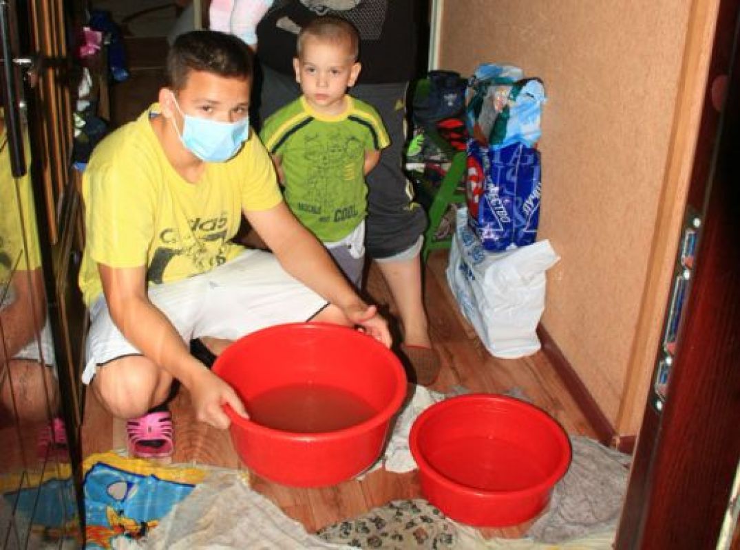 Как скоро деньги на капремонт заделают дыры в городских крышах, неизвестно