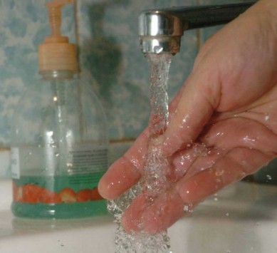 Горячую воду и отопление жителям Октябрьского района дадут к концу дня