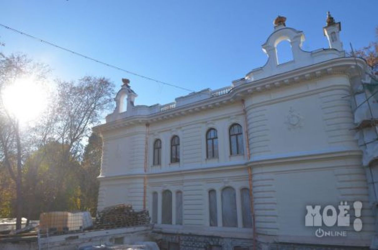 Усадьбу Асеева, выставленную на торги, тамбовским активистам, кажется, удалось отвоевать. Историческому зданию больше не грозит превратиться в гостиницу или ресторан.