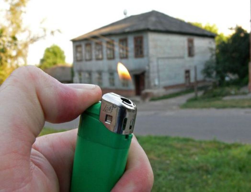 Родители ответят за то, что оставили сына в огне?