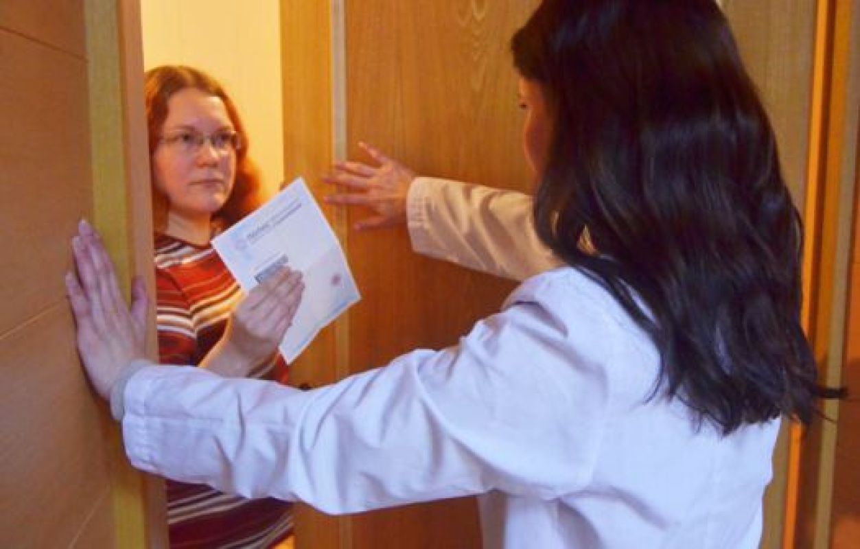 С медицинским полисом в любой поликлинике вы свой среди своих