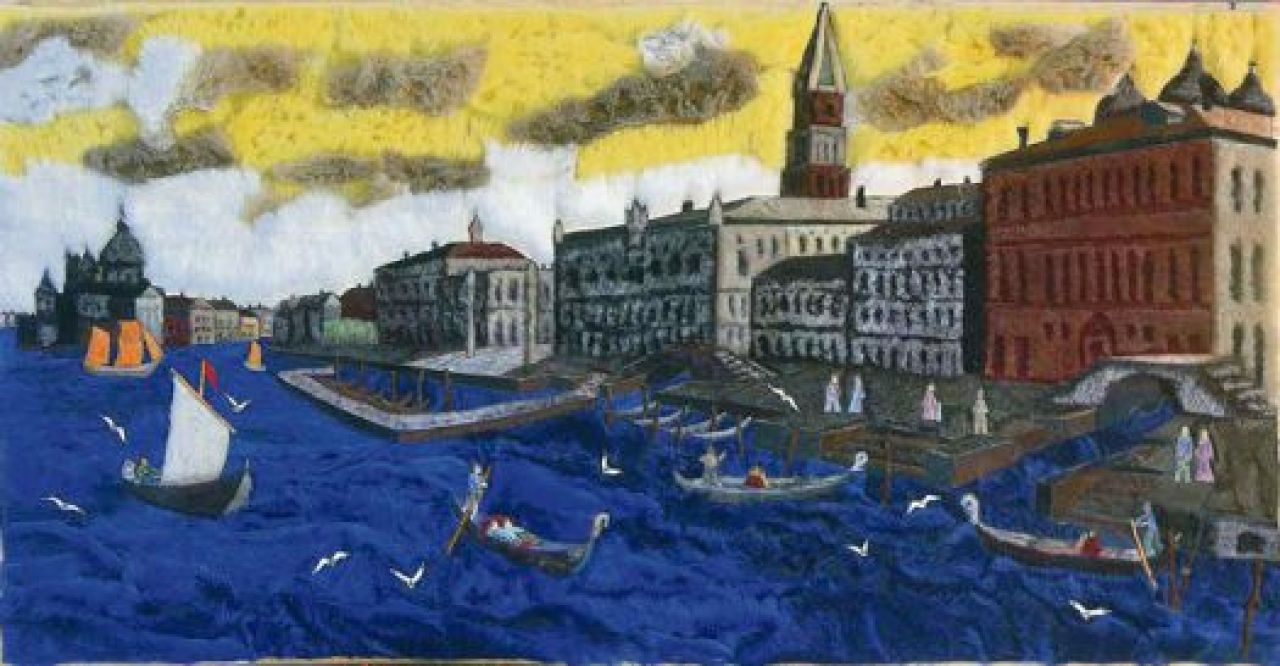 Мех для своих картин Сергей Тимофеев красит с помощью акварельных карандашей