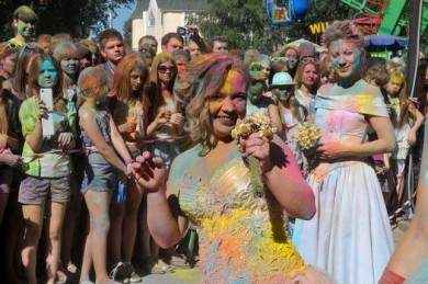 В Тамбове прошел первый Фестиваль красок Холи ColorFest