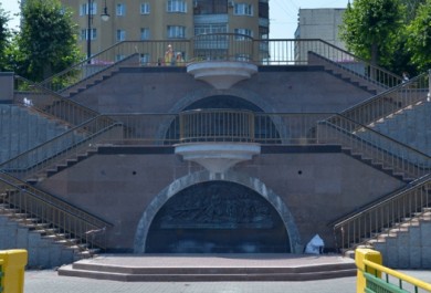 Триумфальный спуск снова требует ремонта
