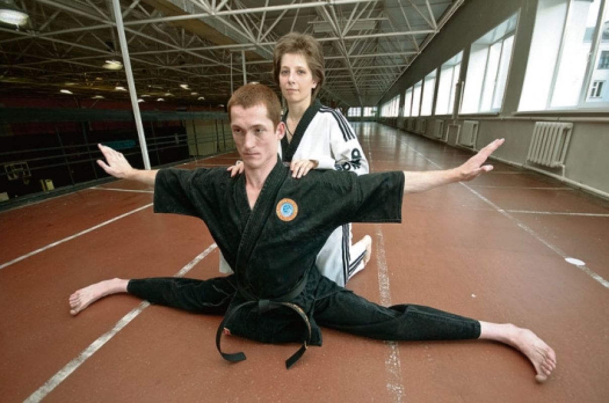 Те, кто знает Андрея, говорят: если в жизни ещё можно увидеть, что его здоровье не совсем в порядке,  то в зале он преображается до неузнаваемости