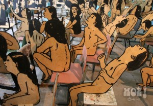 В арт-центре «Коммуна» представлена инсталляция из почти двух сотен фигур, вырезанных из фанеры