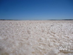 Соляное озеро Харт (сердце) в Южной Австралии
