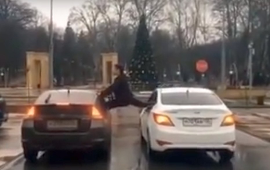 Шпагат на машине