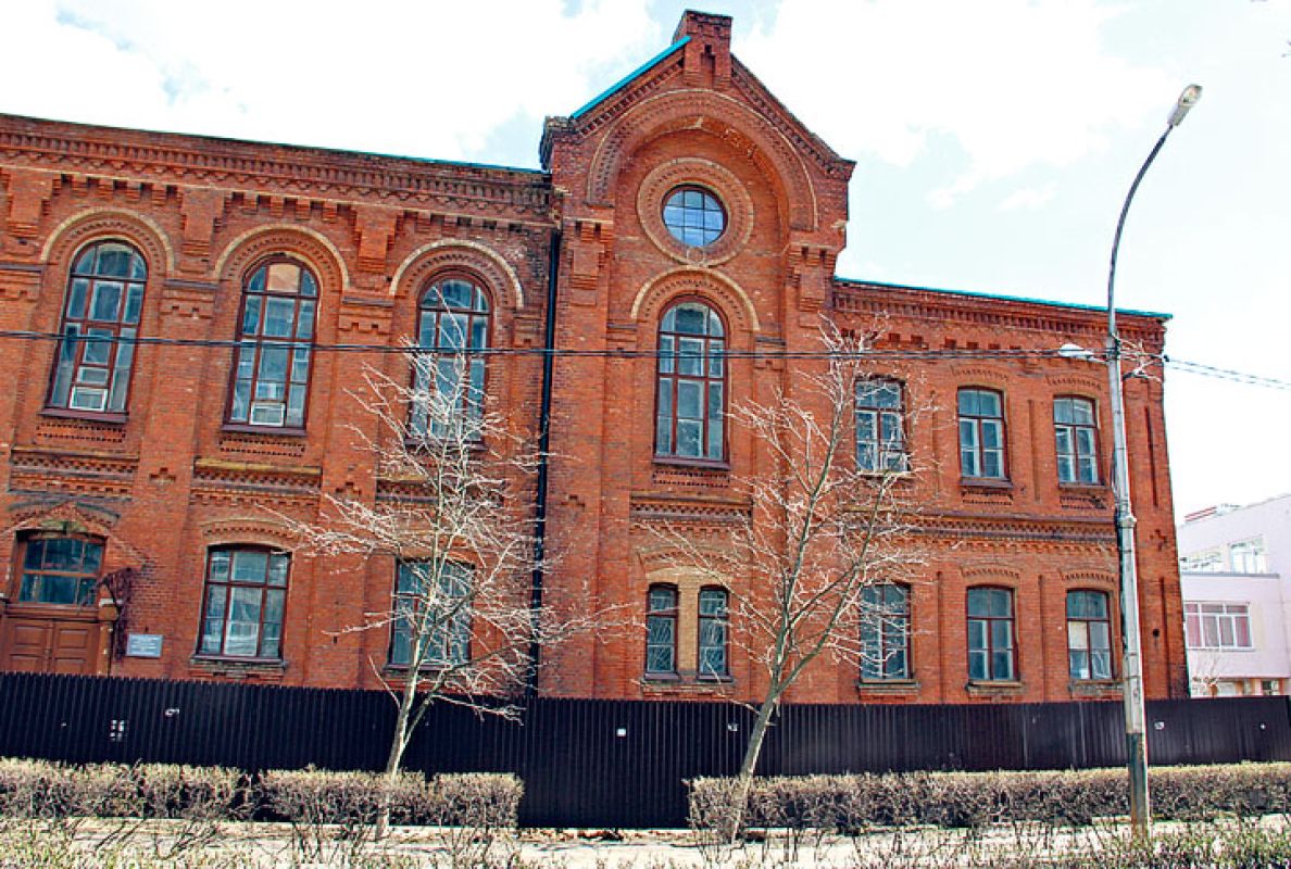 Тамбовская епархия забирает здание спортшколы
