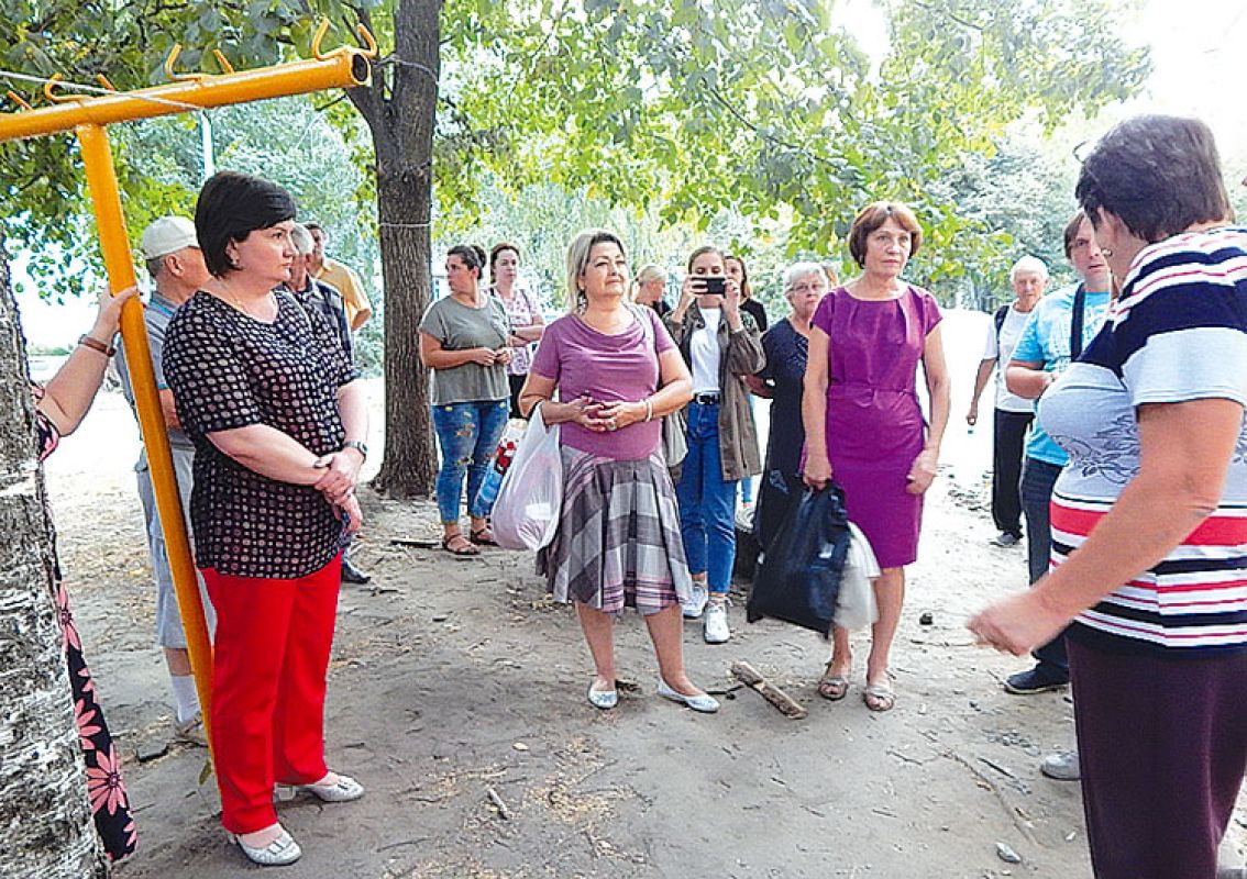 Тамбовчане недовольны &laquo;комфортной средой&raquo; в&nbsp;своём дворе
