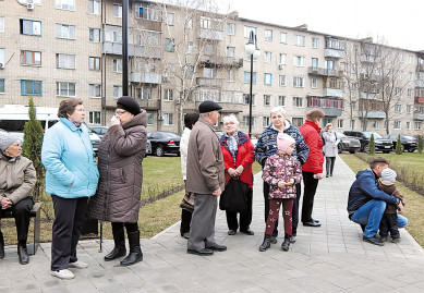 Горожане против памятника Рябову в сквере на Володарского
